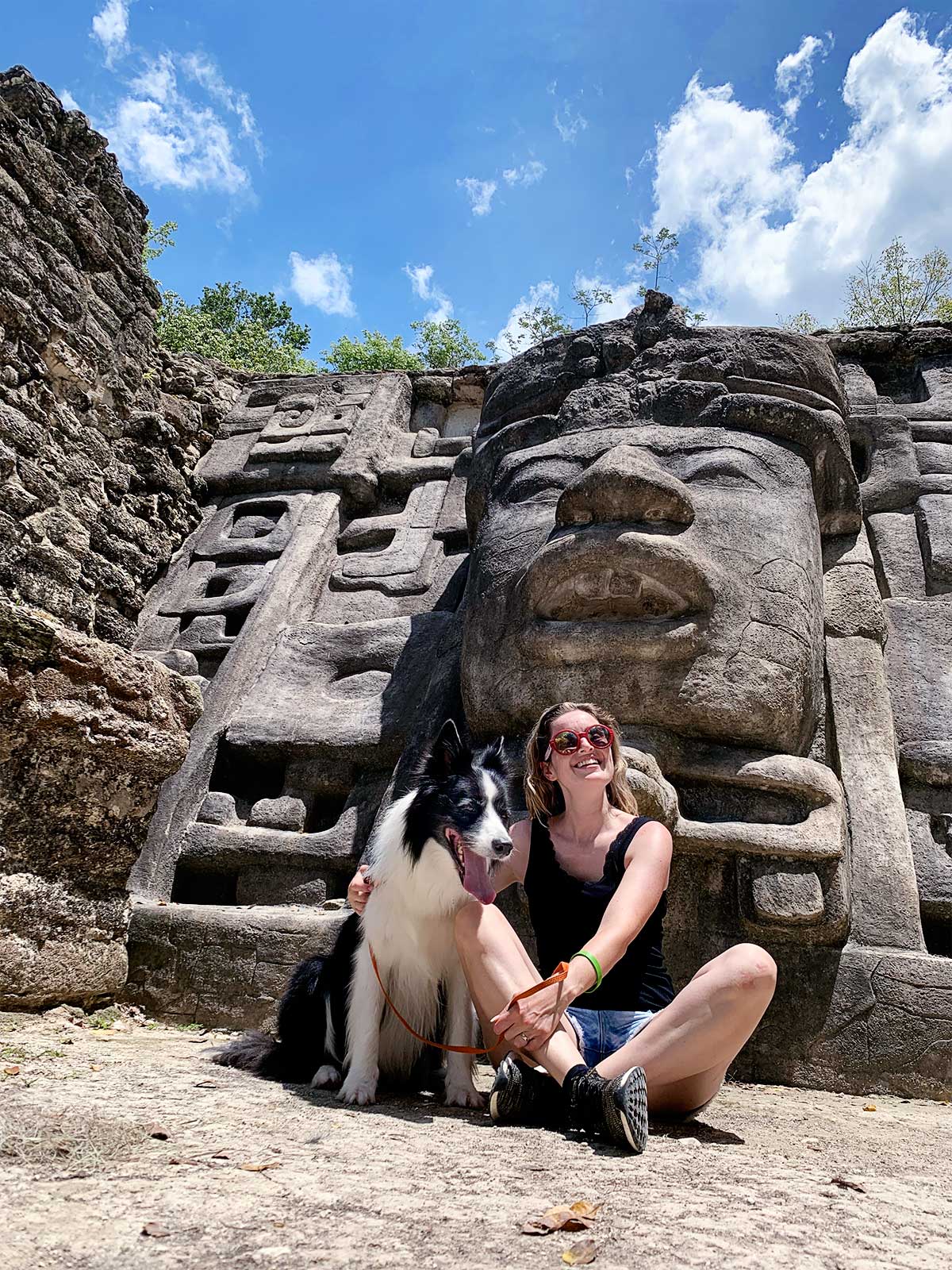 Sara and Rafa in Lamanai, the Mayan temples in Belize.