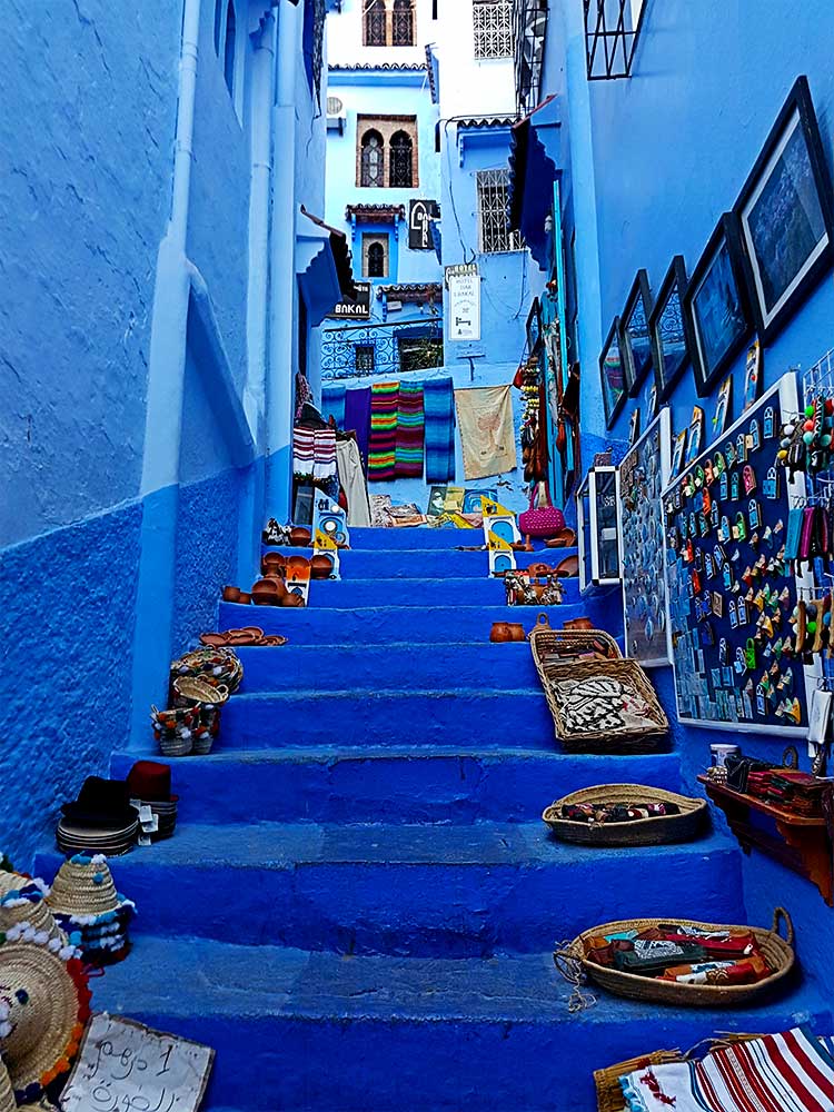 Staircase in the middle of the souks in Chefchaouen.