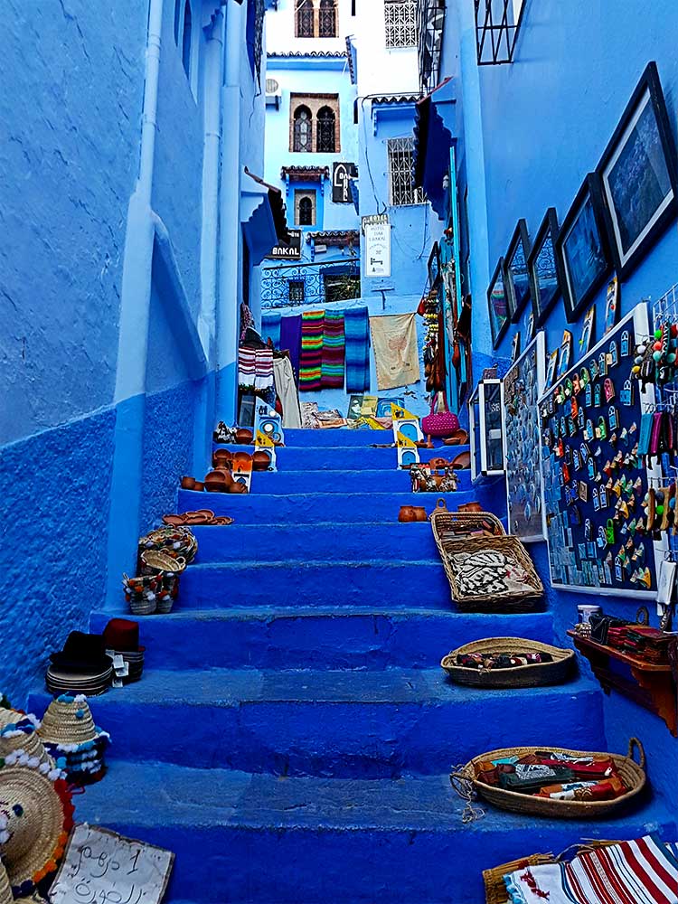 Escadaria no meio das souks em Chefchaouen.