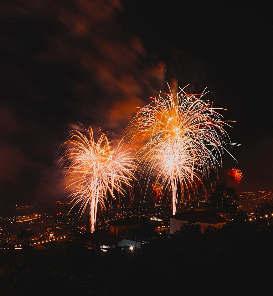 Fogo de artifício na passagem de ano, no Funchal, Madeira.