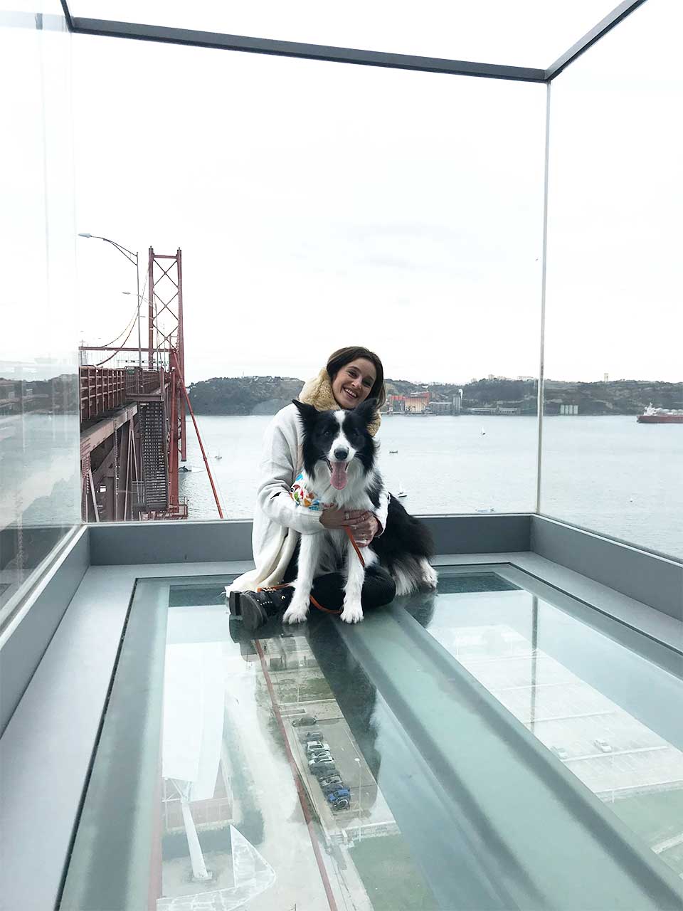 Sara e Rafa durante a experiência Pilar7, em cima da Ponte 25 de Abril, em Lisboa.